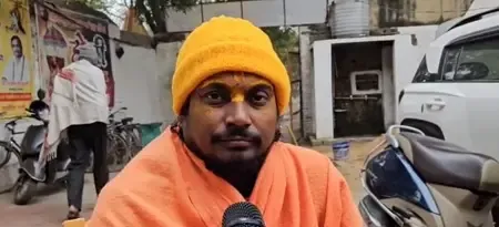 Do Hindu Saints Support Ex-ASI Director's Claims on Qutub Minar?