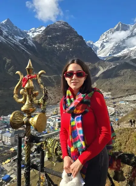 Hinduism's Unity vs. Division: The Controversy Surrounding Sara Ali Khan's Temple Visit