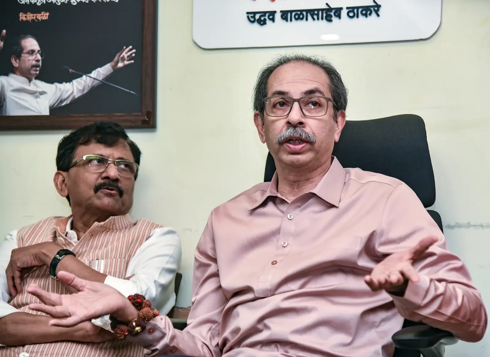 राम मंदिर दानचोरी: शिवसेना-यूबीटी का BJP पर हमला — 'कारसेवकों का खून बेचा, हिंदुत्व के चौकीदार ही चोर निकले'