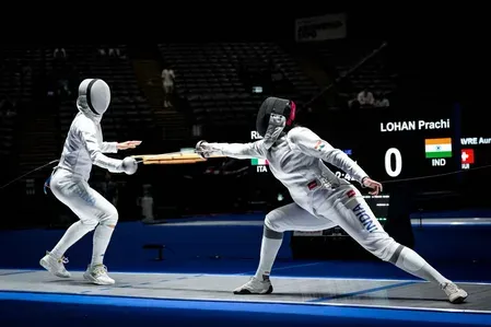 Indian épée fencers Taniksha Khatri, Prachi Lohan set World Championship record