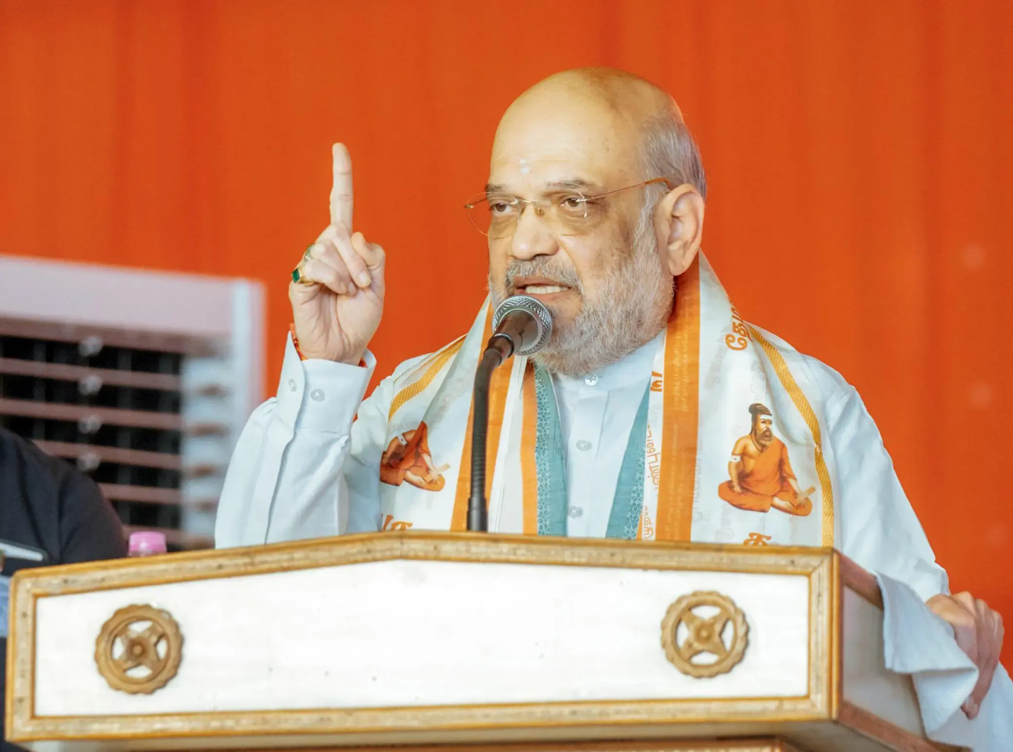 Amit Shah Leads High-Level Meeting to Combat Narcotics Networks and Inter-State Gangs