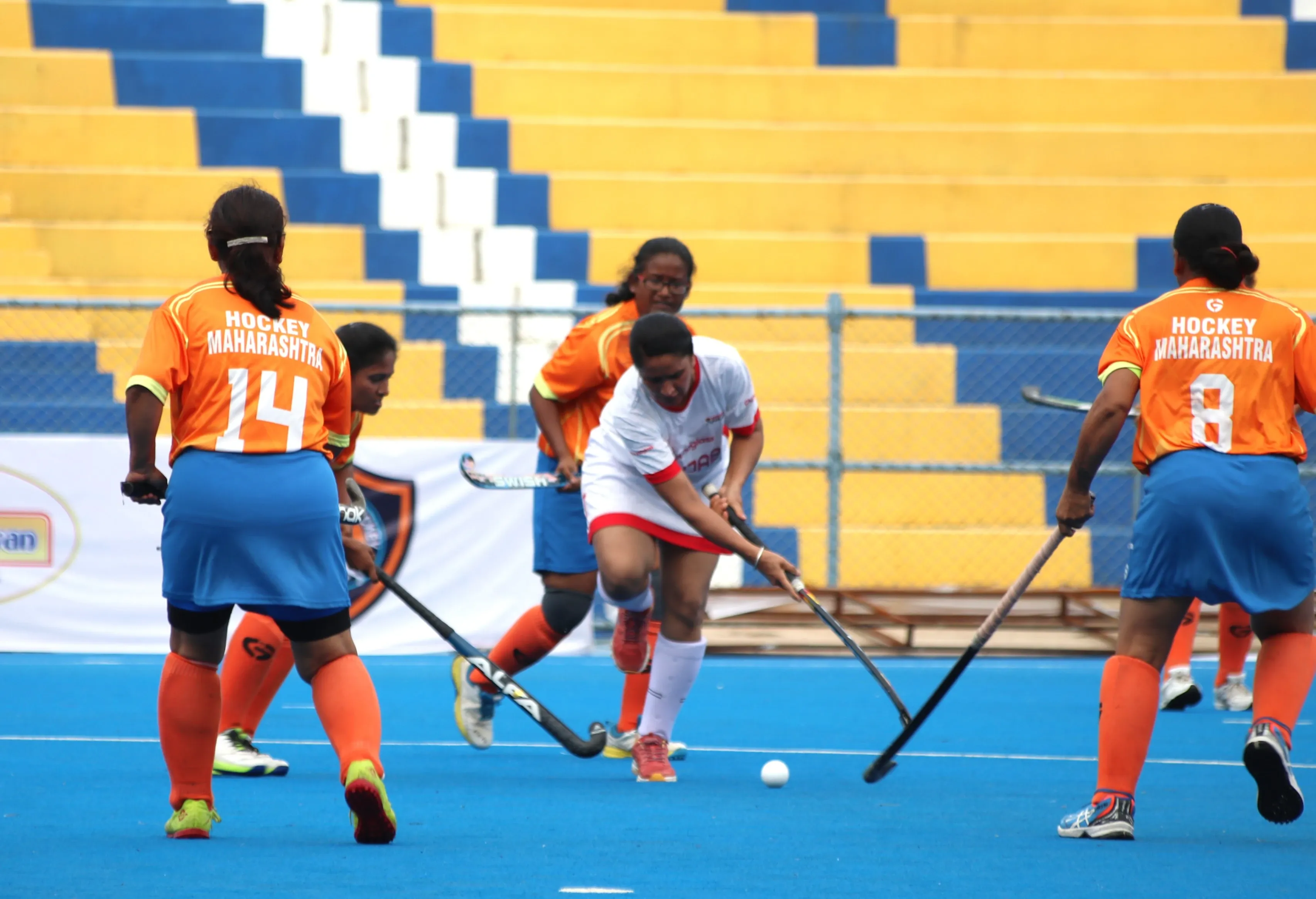 Which Teams Will Shine in the Hockey Masters Cup Semifinals?