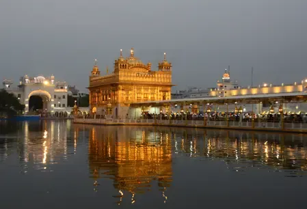 Was the Holiest Sikh Shrine, the Golden Temple, Saved from Pakistani Missiles?