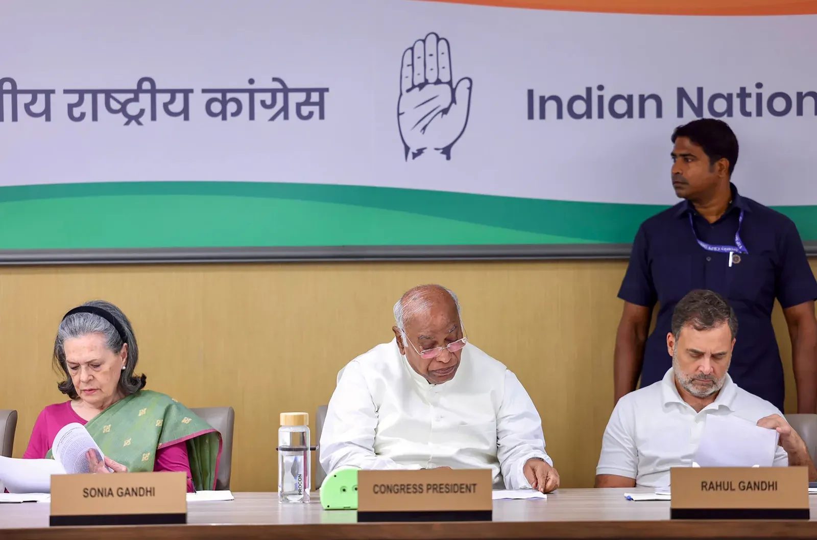 BJP attacks Congress over Vande Mataram two-stanza practice