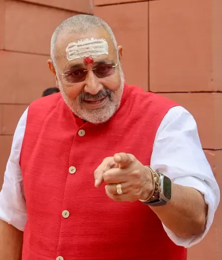 Giriraj Singh calls Rahul Gandhi 'Rahul Robot' over Trinamool symbol row