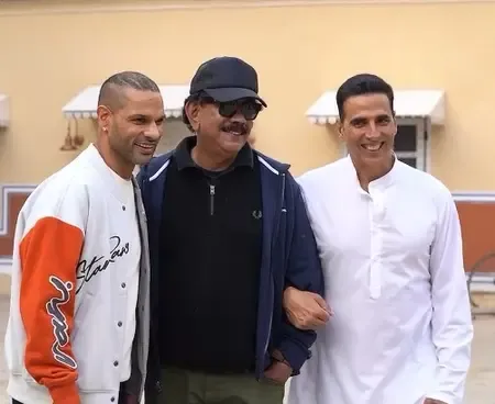 Akshay Kumar Bowled Out by Shikhar Dhawan on the 'Bhooth Bangla' Set!