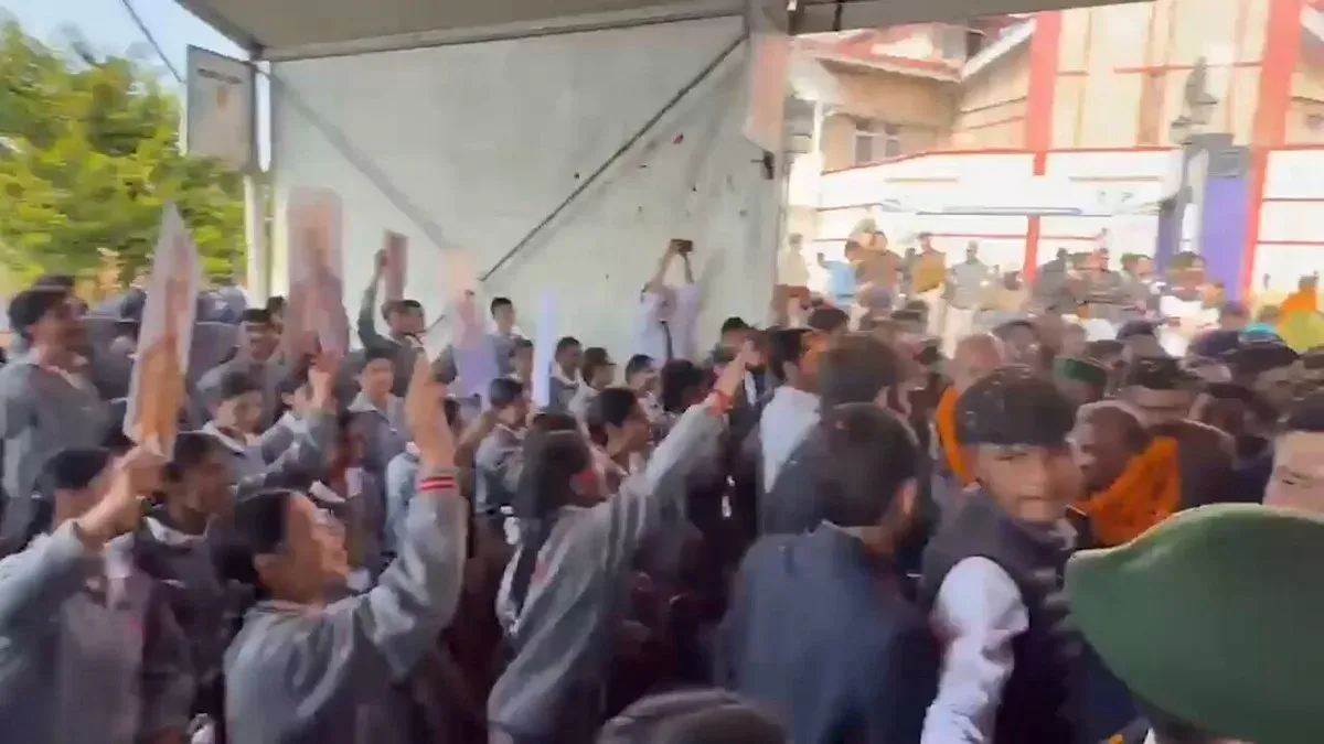 HP CM Office at HIMRATNA 2026: Youth Fill Peterhoff