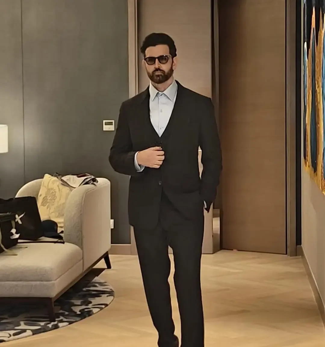 What is Hrithik Roshan's favorite sci-fi book?