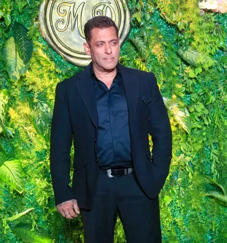 Star-Studded Reunion of 'Hum Aapke Hain Koun' at Esha Barjatya's Wedding Reception