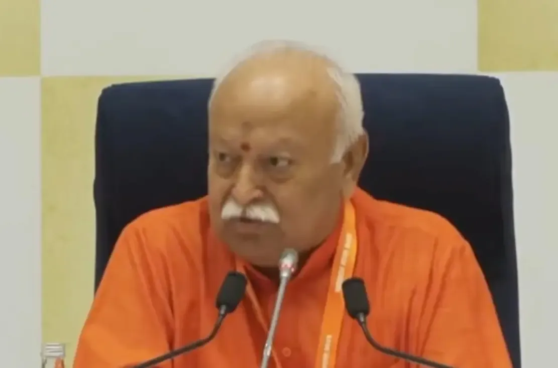 क्या 'हम दो, हमारे तीन' नीति सही है? मोहन भागवत का परिवार पर बयान