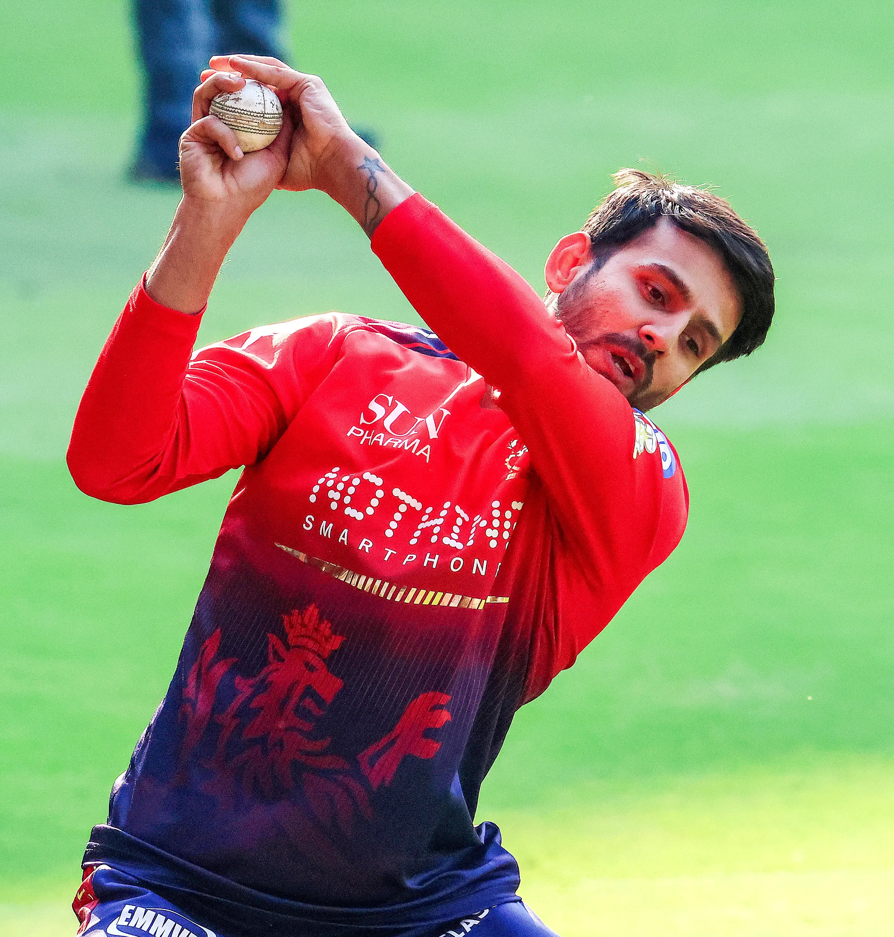 जितेश शर्मा: 'जब हम साथ खेलते हैं, गेंदबाज हो जाते हैं कन्फ्यूज'