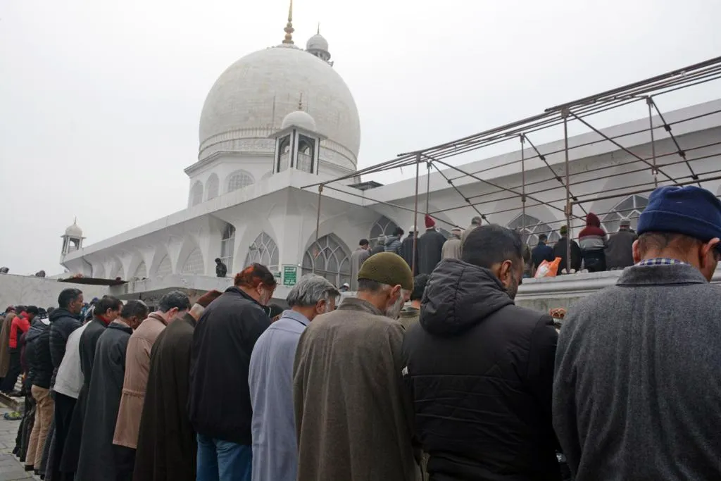 Numerous Devotees Observe ‘Shab-e-Mehraj’ with Devotion in J&K
