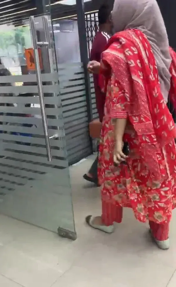 हैदराबाद: हिंदू छात्र पर 'कलमा' पढ़वाने के आरोप में सक्सेस स्कूल की टीचर बर्खास्त, विरोध-प्रदर्शन