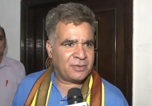 BJP slams 'hypocrisy' of India-Pak peace letter, demands focus on PoK crackdown