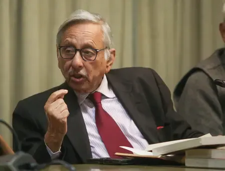 Why does Mani Shankar Aiyar want to stay connected with the Muslim community?