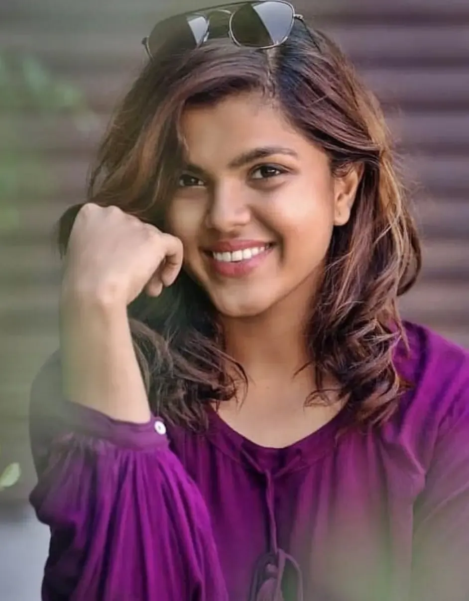 Actress and Performance Coach Pooja Devariya Affirms Her Leadership at Mask Off