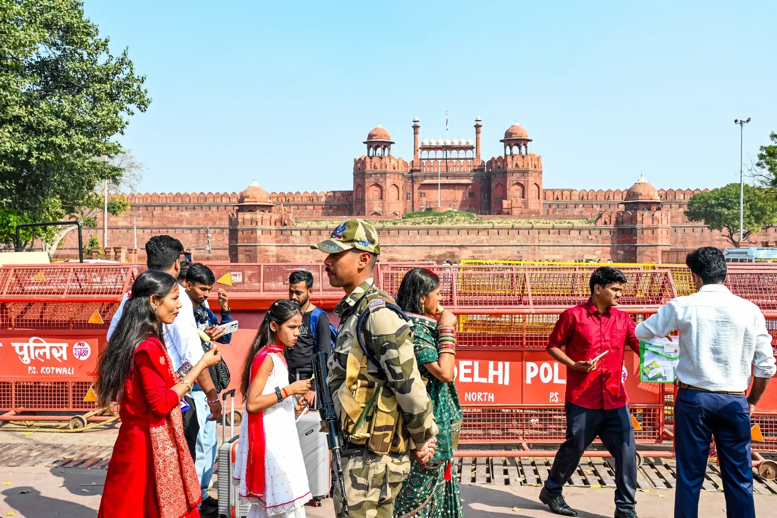 Independence Day 2025: Delhi Police screens 20,000+, imposes Red Fort traffic curbs