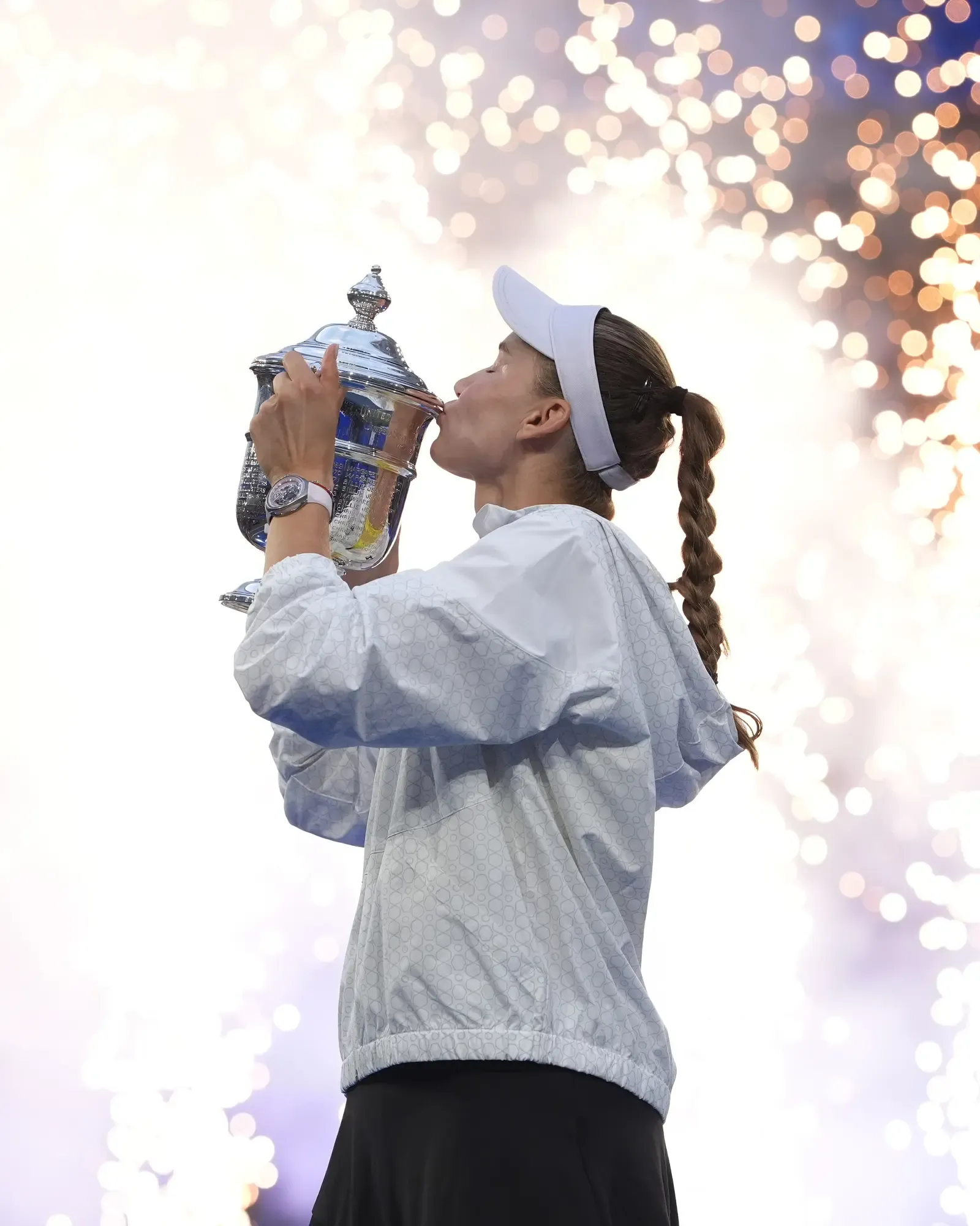 Rybakina shocks US Open 2026, beats Sabalenka 6-4, 5-7, 6-2 for third Slam