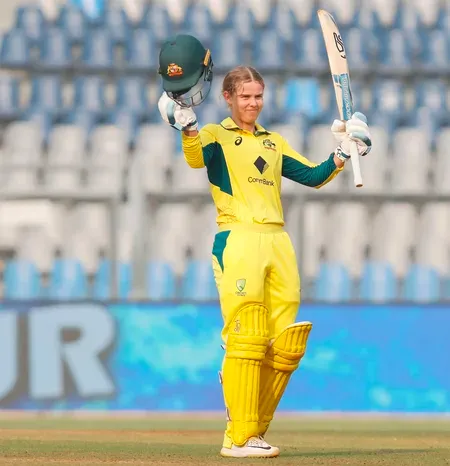 Phoebe Litchfield on batting No. 3: 'Allows me to play the way I want'