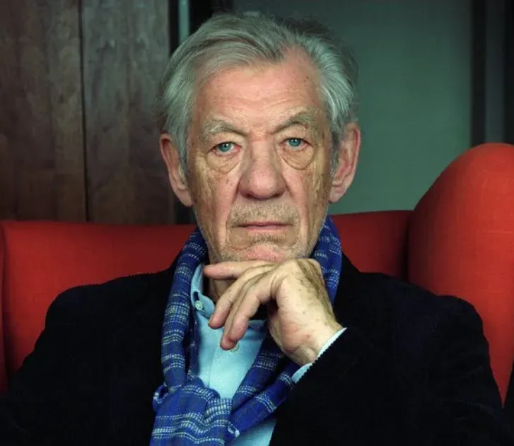 Ian McKellen broke his Golden Globe and lied to keep it