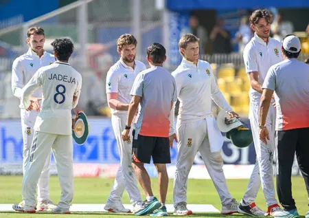 ICC का बड़ा फैसला: सभी टेस्ट में पिंक बॉल ट्रायल मंजूर, ड्रिंक्स ब्रेक में हेड कोच से परामर्श की अनुमति