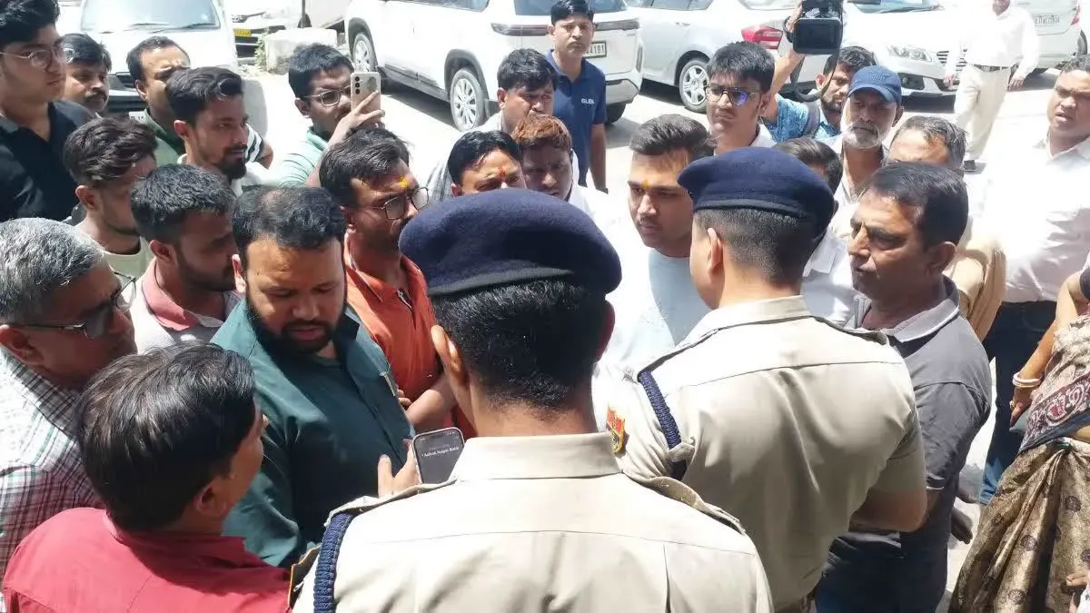 Idols Vandalised at Shiva Temple in Jaipur