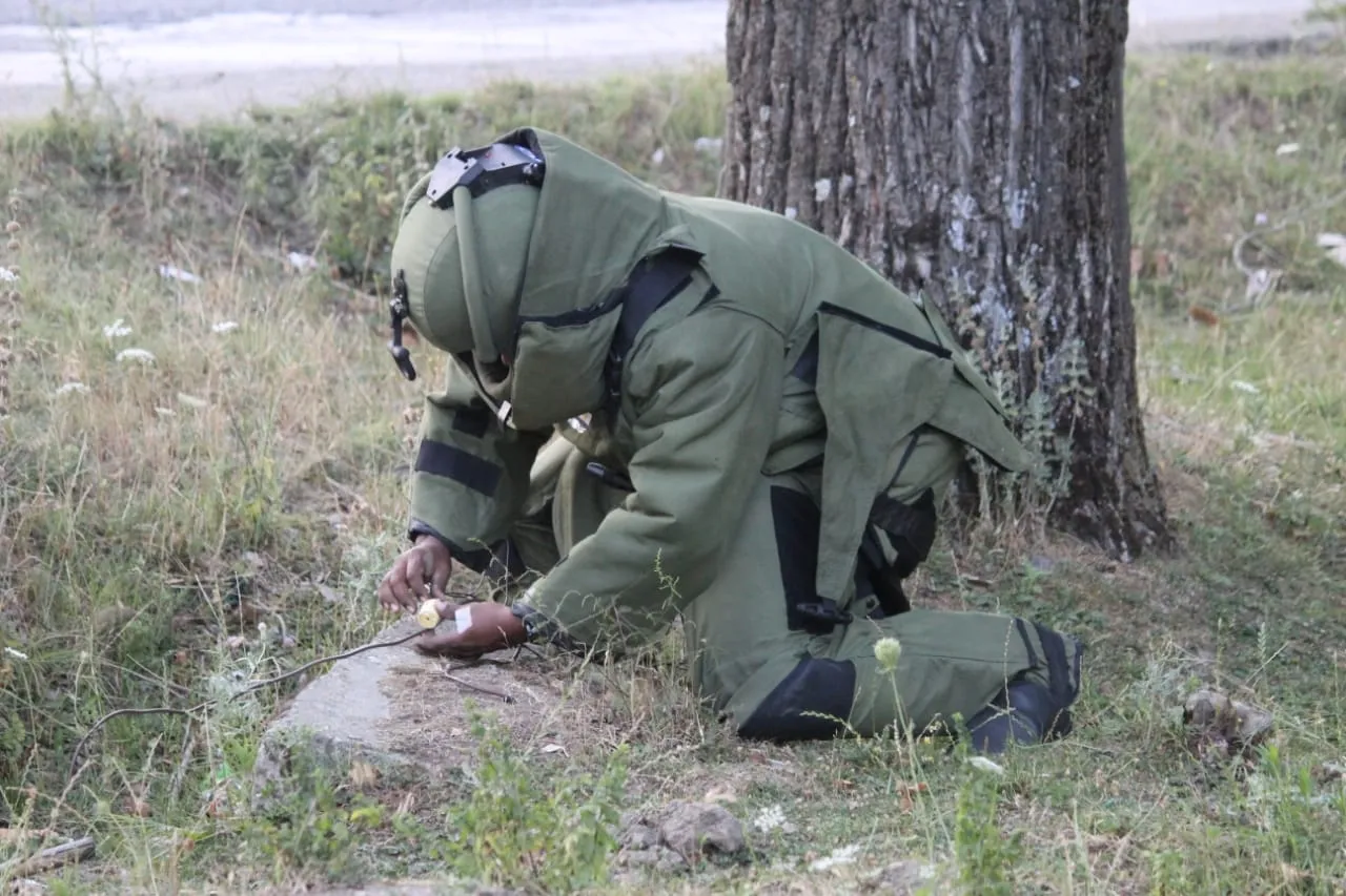 Security Forces Thwart Potential Attack by Defusing IED in Shopian, J&K