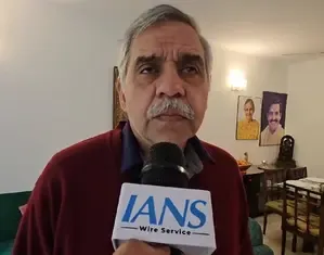 Dikshit Challenges Kejriwal to Debate on Truth
