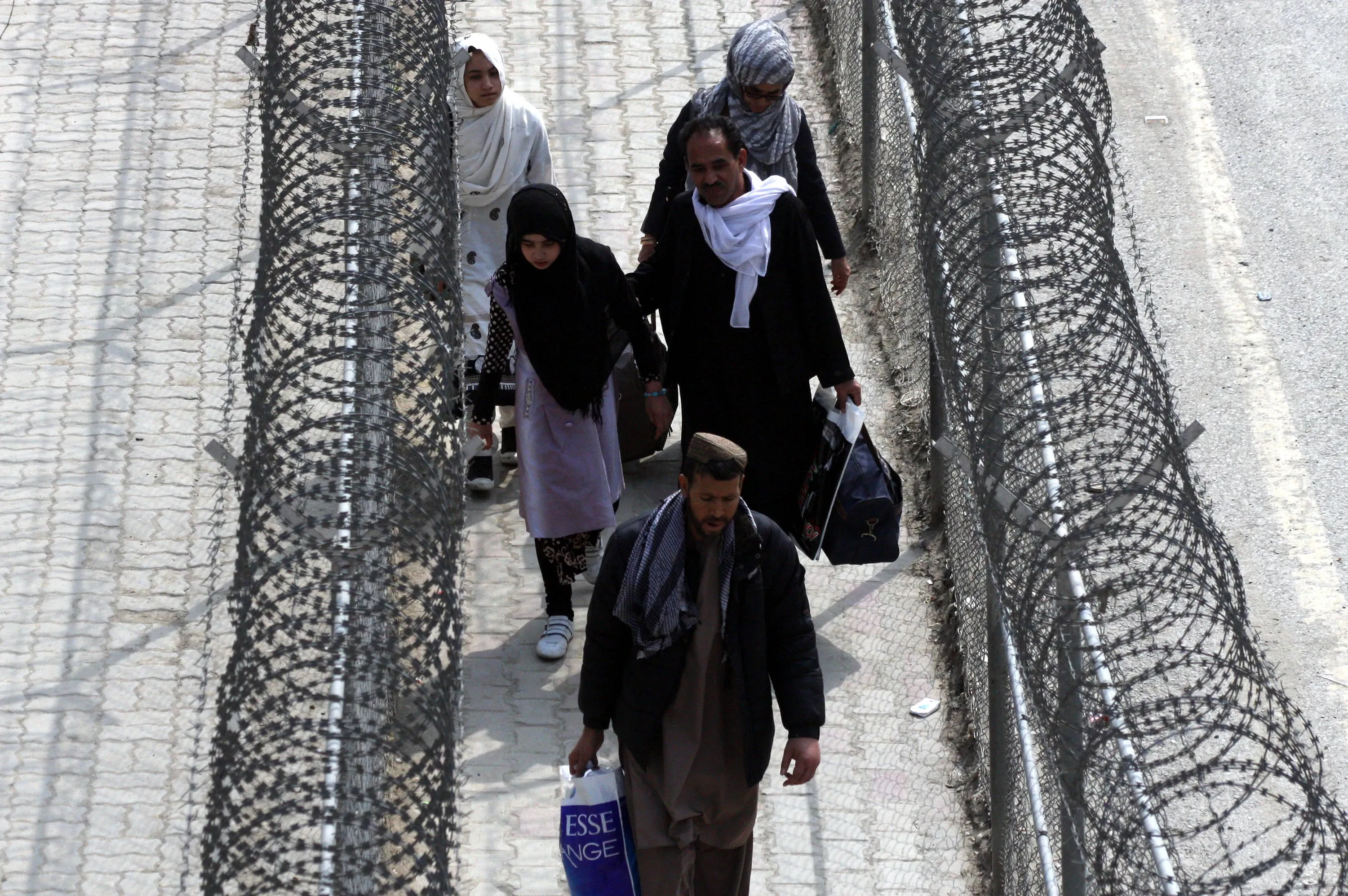 Why is Pakistan Detaining Afghan Migrants?