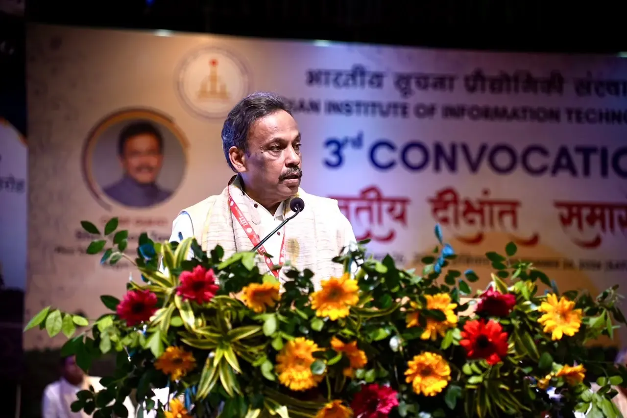 आईआईआईटी भागलपुर दीक्षांत समारोह: विनोद तावड़े ने कहा — तकनीक को राष्ट्र सेवा से जोड़े नई पीढ़ी