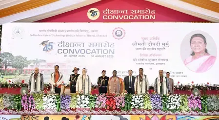 आईआईटी-आईएसएम धनबाद के दीक्षांत समारोह में बोलीं राष्ट्रपति, 2047 के विकसित भारत के लक्ष्य में सहभागी बनें युवा