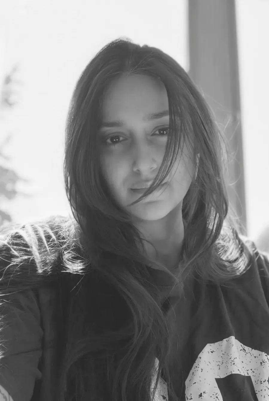 Ileana D’Cruz Shares Adorable Selfie During Baby Feeding Break