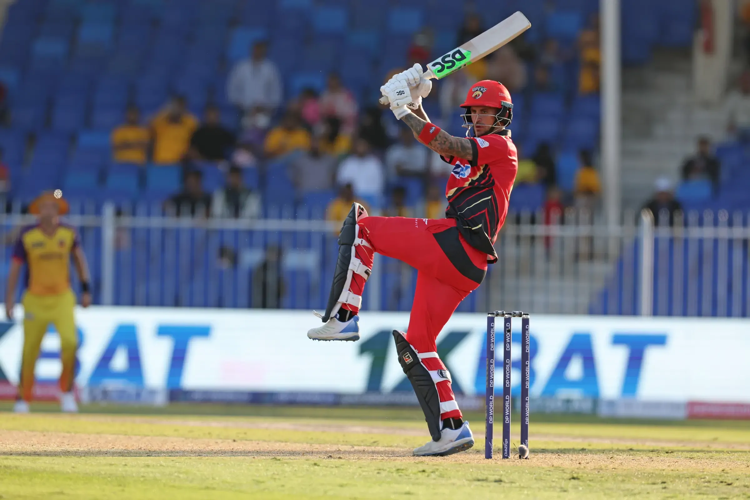 ILT20 Season 3: Hales and Curran Lead Desert Vipers to Dominant 8-Wicket Triumph Over Sharjah Warriorz