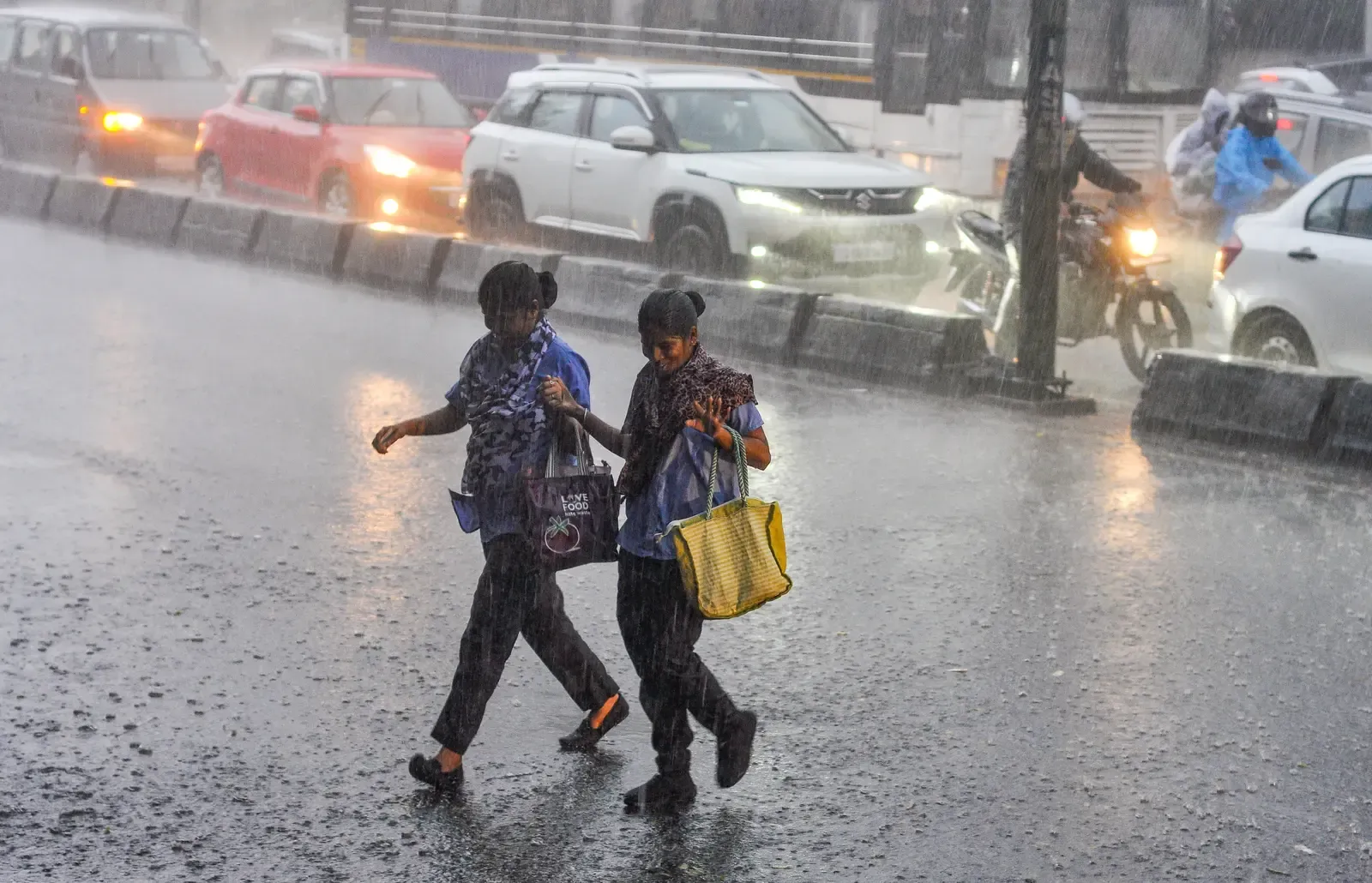 IMD warns heavy rain in Telangana as Bay of Bengal low likely to deepen