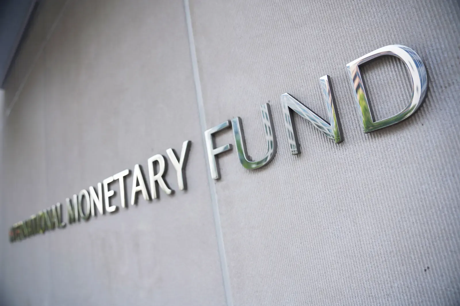 IMF unlocks $1.21 billion for Pakistan amid geopolitical risk warnings