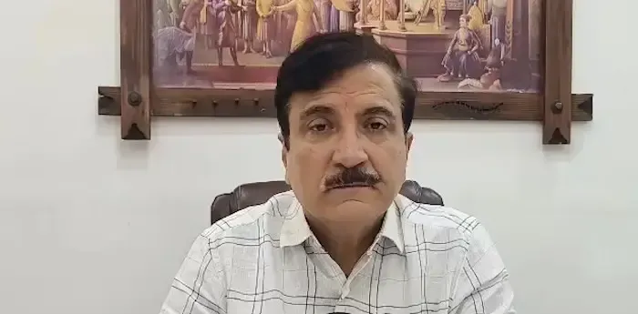 अभिनेता इमरान खान को भारत छोड़ने का नोटिस, NDA बोला — विदेशी नागरिक आंदोलन में नहीं ले सकता हिस्सा