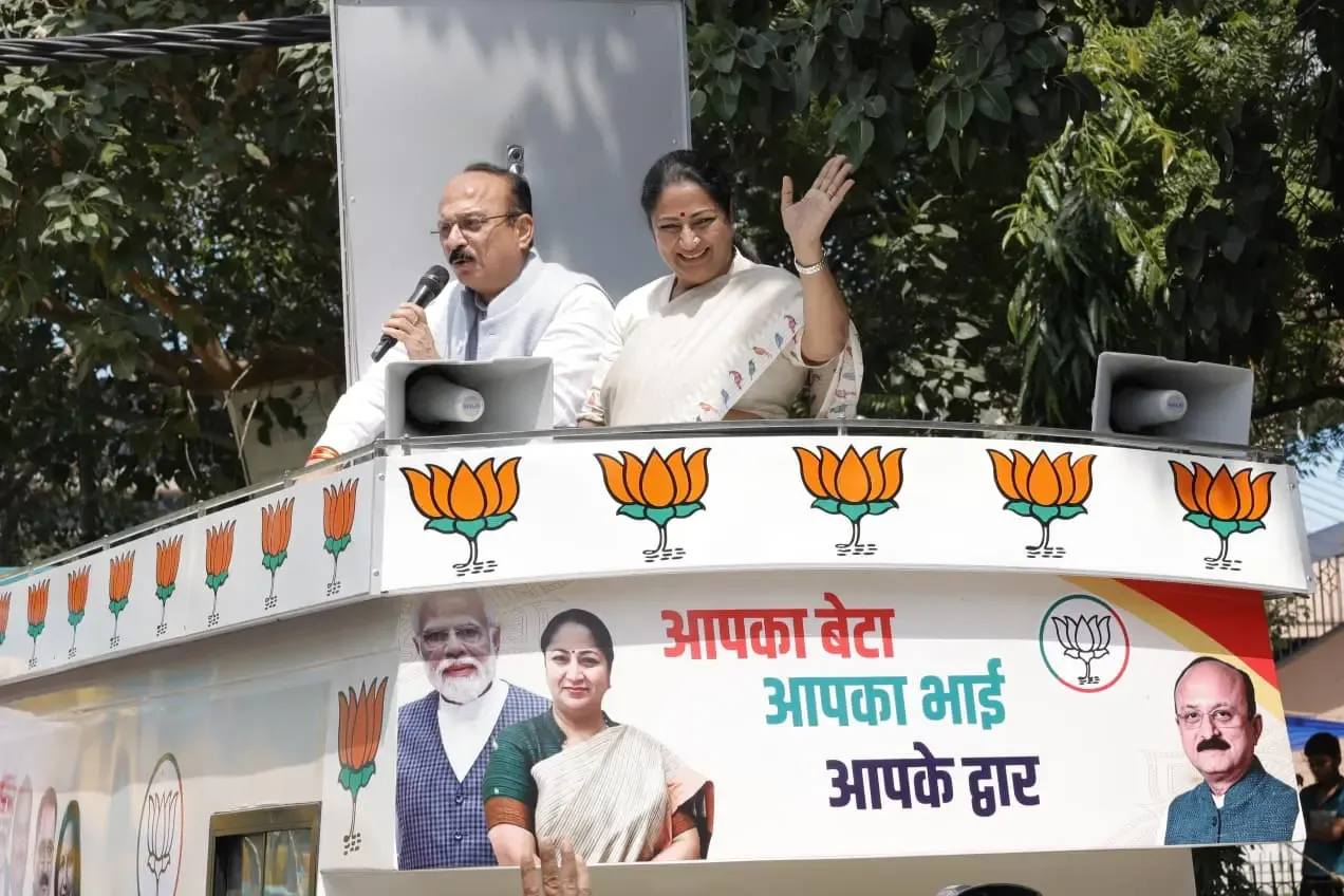 Is Delhi CM Rekha Gupta Pioneering Doorstep Governance with Mobile Office?
