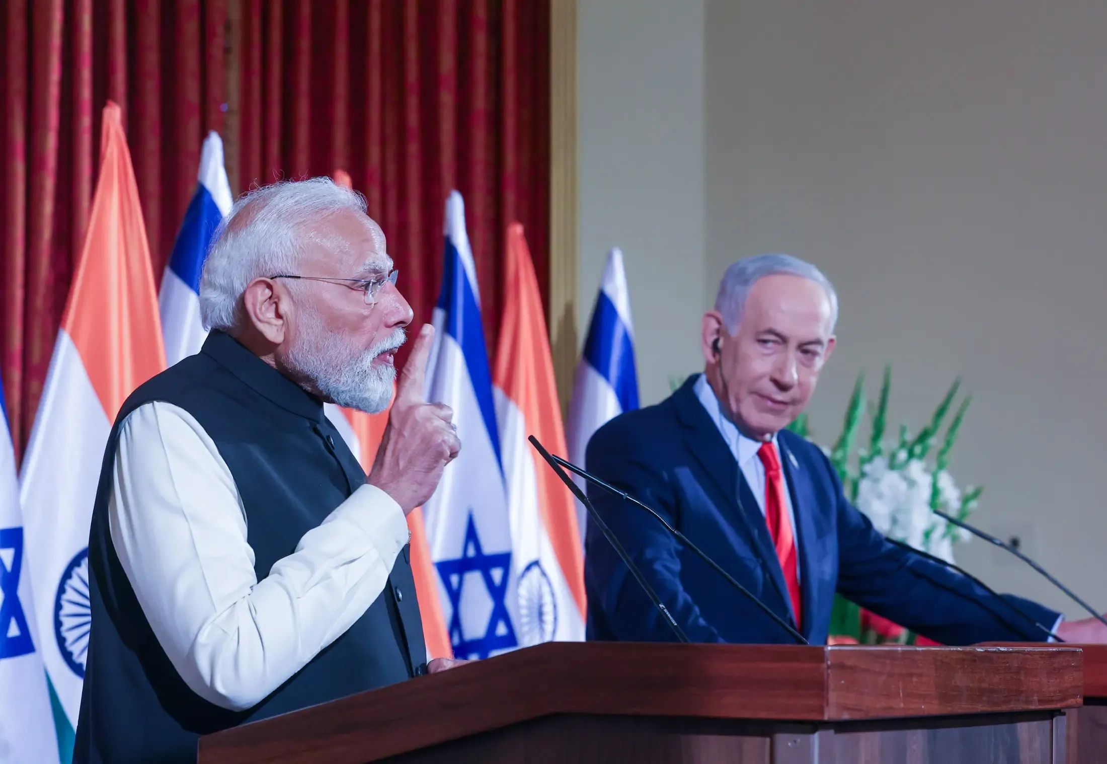 PM Modi Advocates for Dialogue and Peaceful Conflict Resolution in Israel