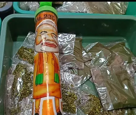 Burhanpur's Markets Buzz with Modi-Themed Holi Essentials