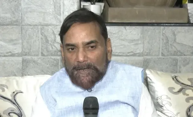 चलो दिल्ली रामलीला मार्च पर JDU-BJP का पलटवार, राजीव रंजन बोले—'राहुल गांधी थोपने की आदत छोड़ें'