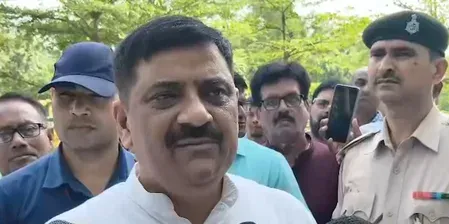 इंडिया गठबंधन स्वार्थ-प्रेरित, PM मोदी पर जनता का भरोसा ऐतिहासिक: JDU के संजय झा