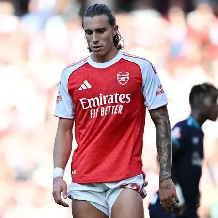 Why Does Arsenal Defender Riccardo Calafiori Want to Visit India?