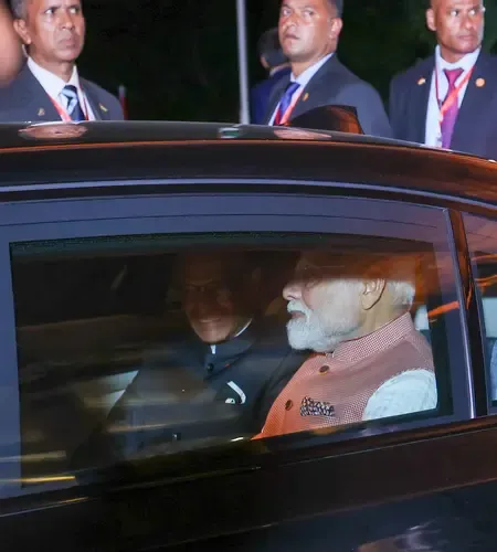 Showcasing India-Mauritius Friendship: PM Modi Meets Ramgoolam