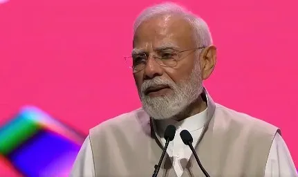 ग्लोबल फिनटेक फेस्ट 2026: मोदी बोले — UPI को वैश्विक बनाएं, भुगतान से आगे क्रेडिट-बीमा-निवेश पर जोर दें
