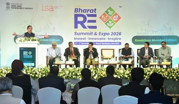 भारत की गैर-जीवाश्म ईंधन क्षमता 300 GW पार, 12 वर्षों में 275% की उछाल: प्रल्हाद जोशी