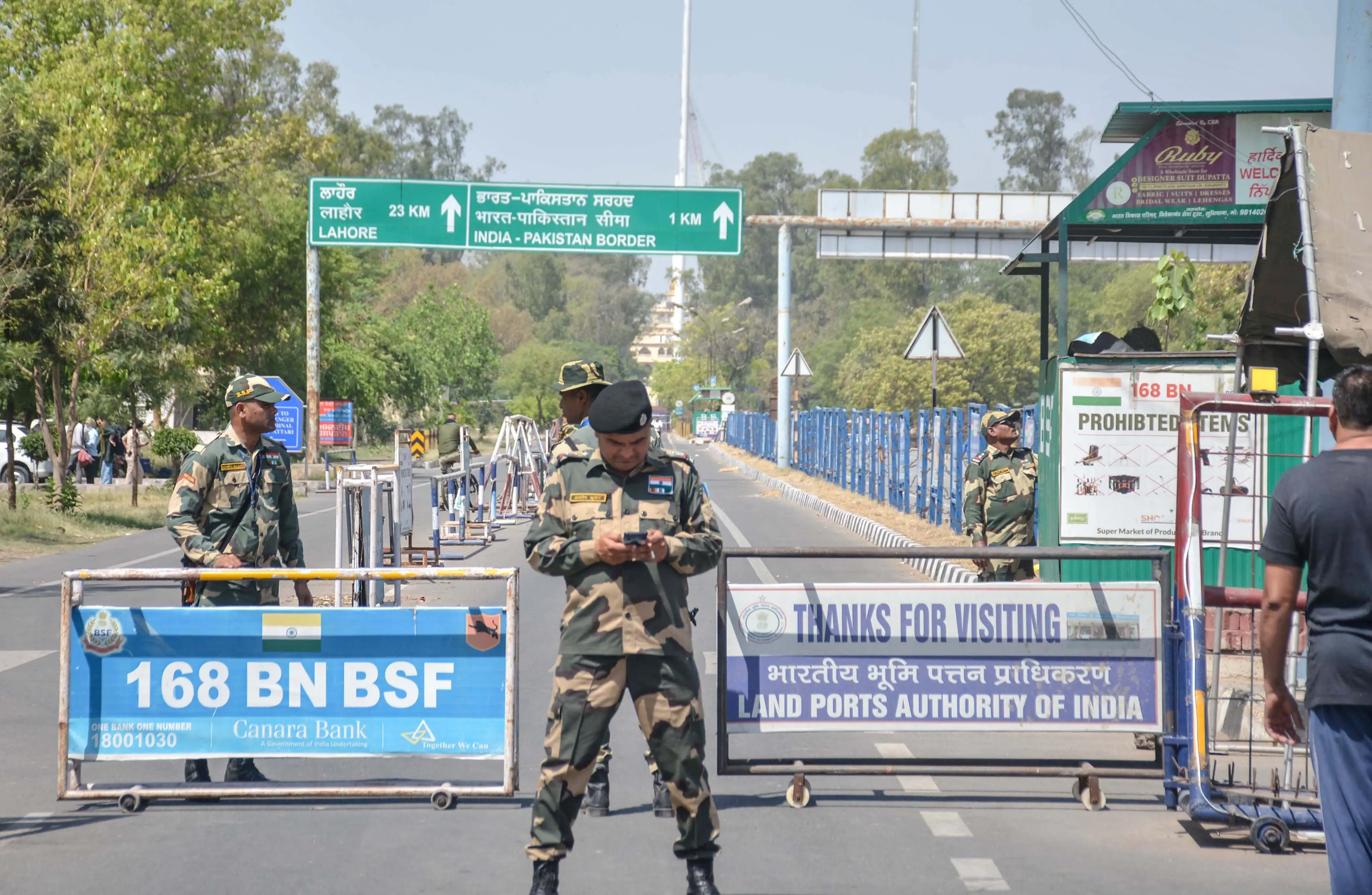 India Halts Visa Services for Pakistani Nationals Immediately