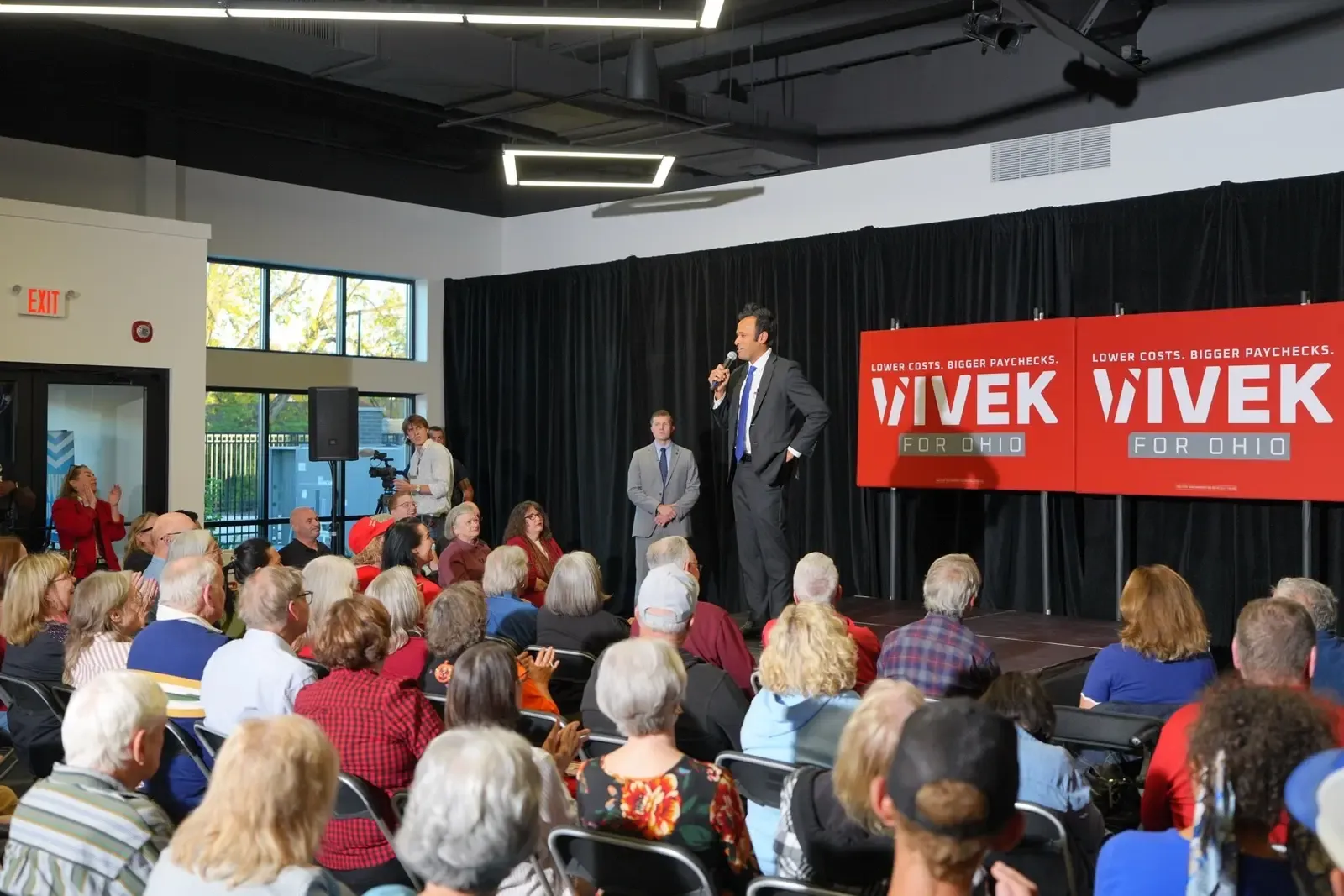 JD Vance backs Vivek Ramaswamy, slams Republicans over ad controversy