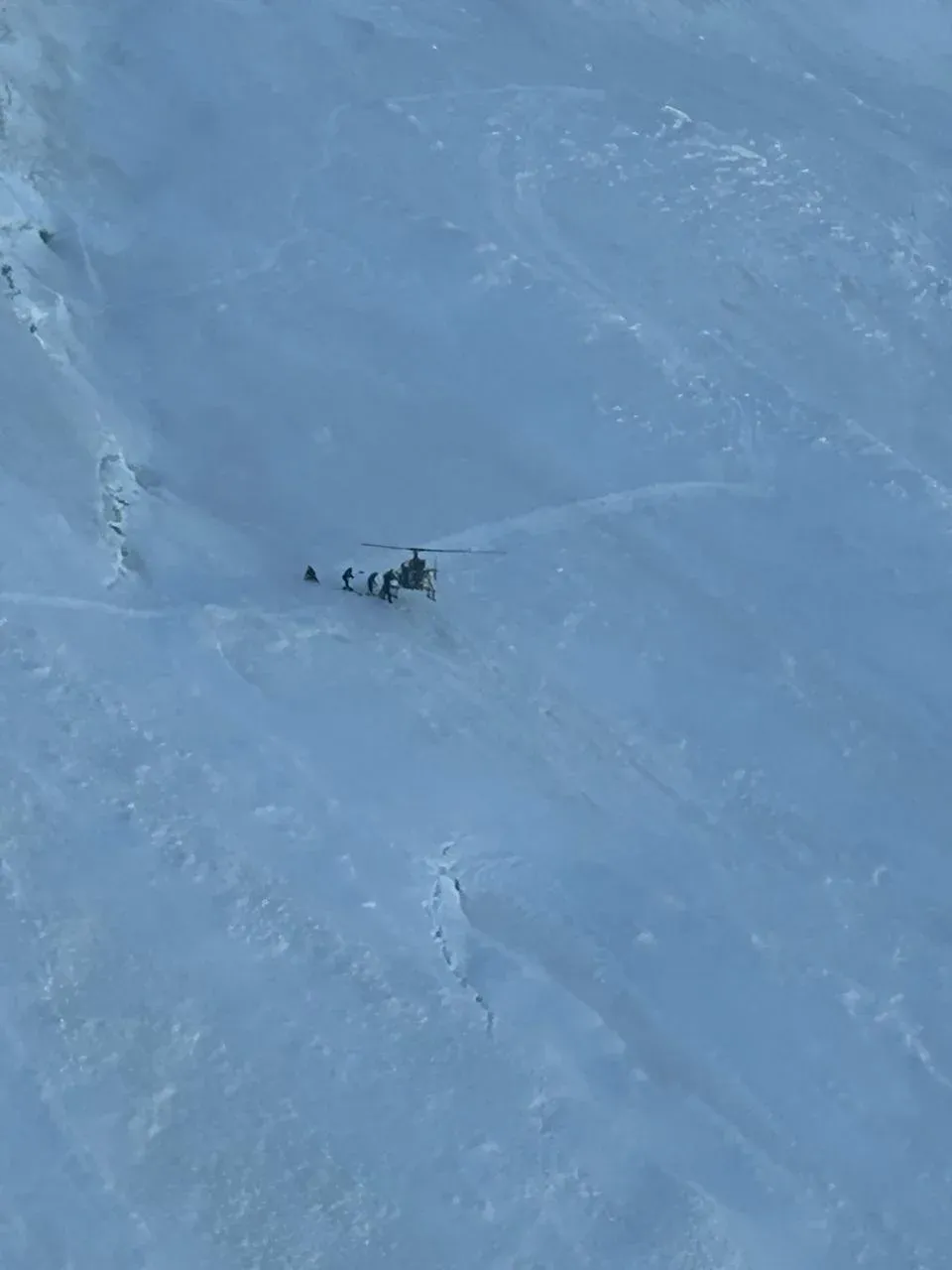 Indian Army Aviation rescues casualty at 18,600 ft near Nun Kun massif