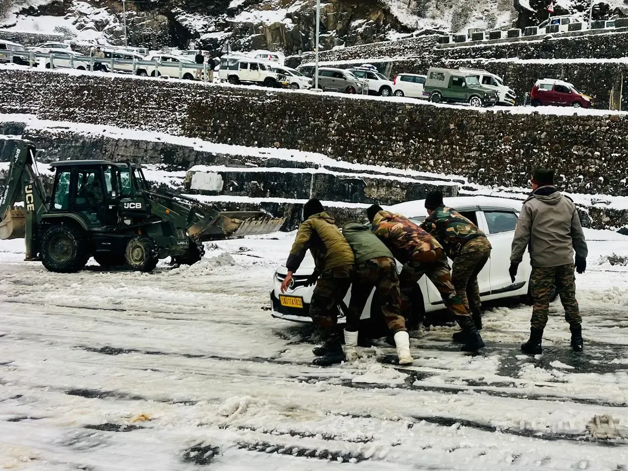 Indian Army Conducts Swift Rescue of 46 Tourists in East Sikkim Amidst Heavy Snowfall