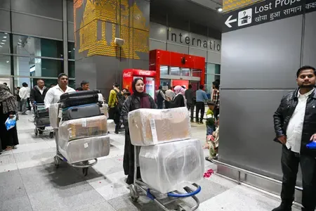 Indian Airlines Restart Flights to Riyadh Amid West Asia Developments